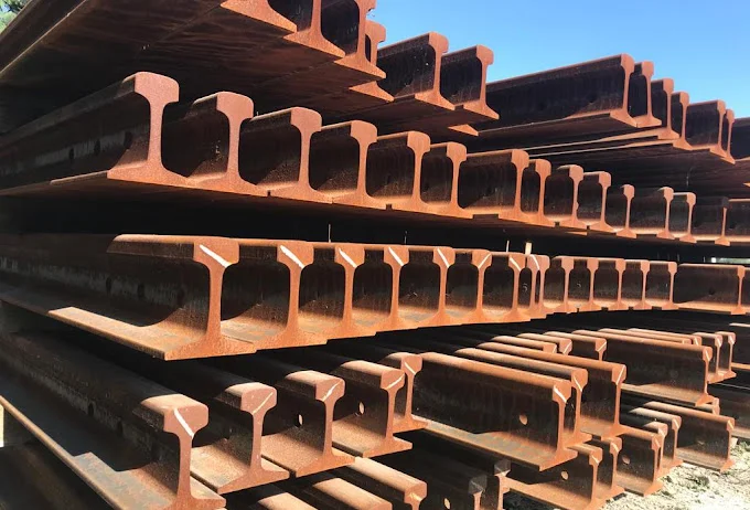 Rieles, rieles de tren, riel de ferrocarril, rieles ferroviarios, carril ferroviario